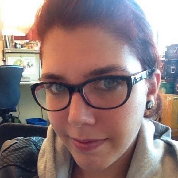 Meet your Posher, Shelly - Picture 1 of 1